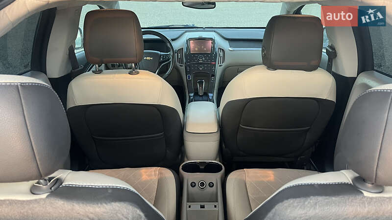 Хэтчбек Chevrolet Volt 2014 в Тернополе