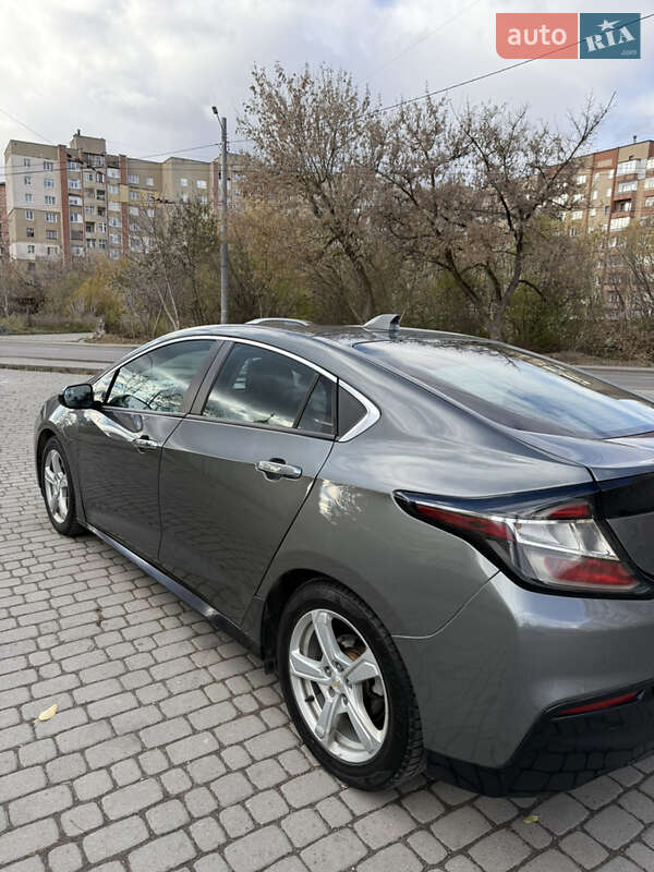 Хэтчбек Chevrolet Volt 2017 в Ивано-Франковске