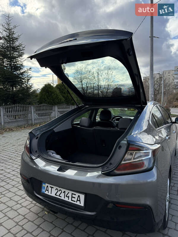 Хэтчбек Chevrolet Volt 2017 в Ивано-Франковске