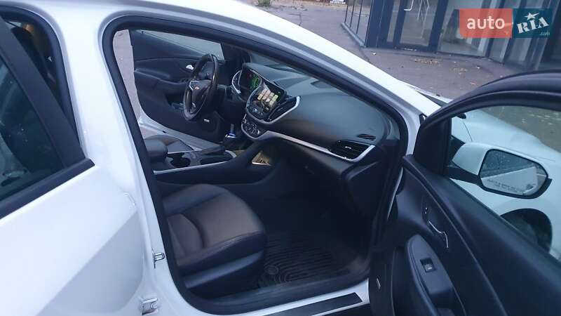 Хэтчбек Chevrolet Volt 2017 в Харькове