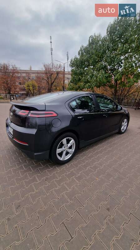 Хэтчбек Chevrolet Volt 2014 в Кривом Роге
