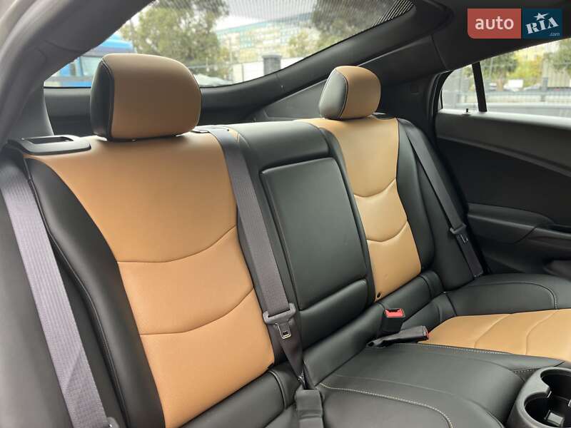 Хэтчбек Chevrolet Volt 2017 в Днепре