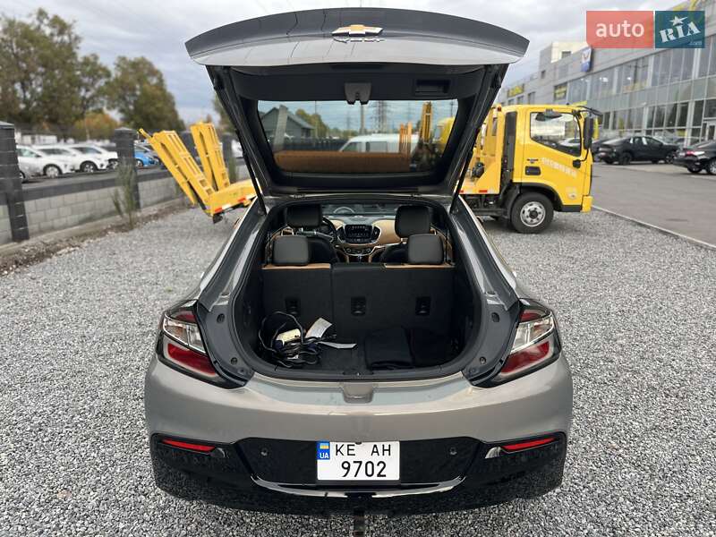 Хэтчбек Chevrolet Volt 2017 в Днепре