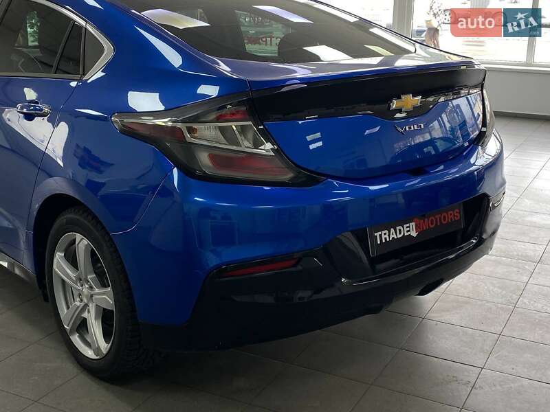 Хэтчбек Chevrolet Volt 2017 в Киеве