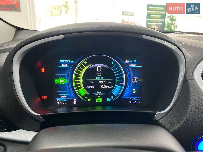 Хэтчбек Chevrolet Volt 2017 в Киеве