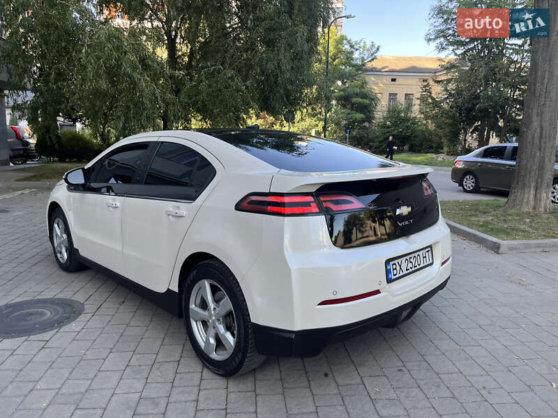 Хетчбек Chevrolet Volt 2011 в Івано-Франківську