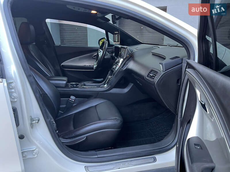 Хетчбек Chevrolet Volt 2011 в Івано-Франківську