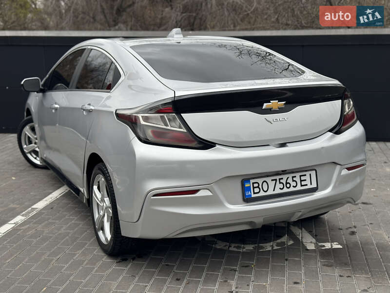 Хетчбек Chevrolet Volt 2016 в Києві