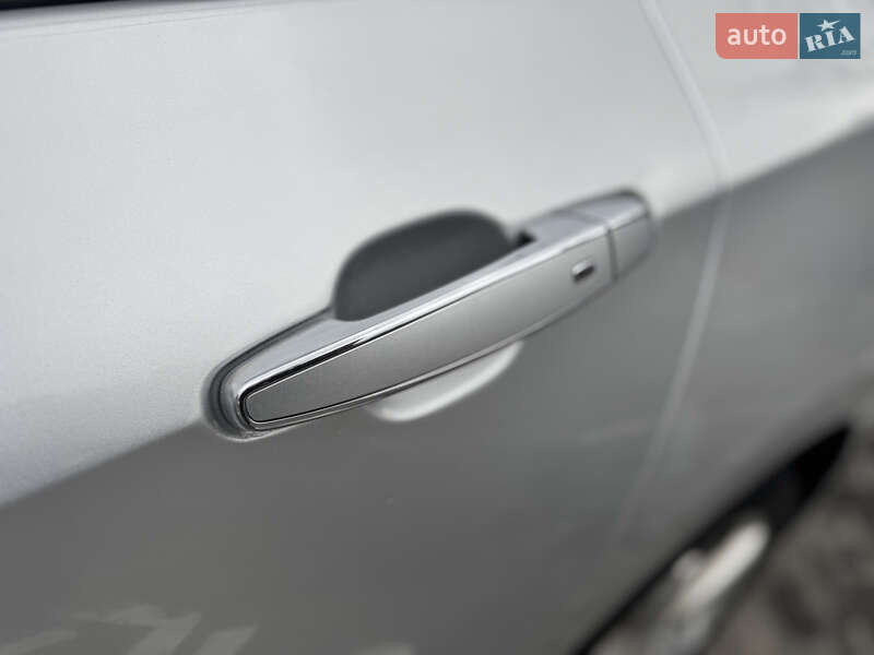 Хетчбек Chevrolet Volt 2016 в Києві