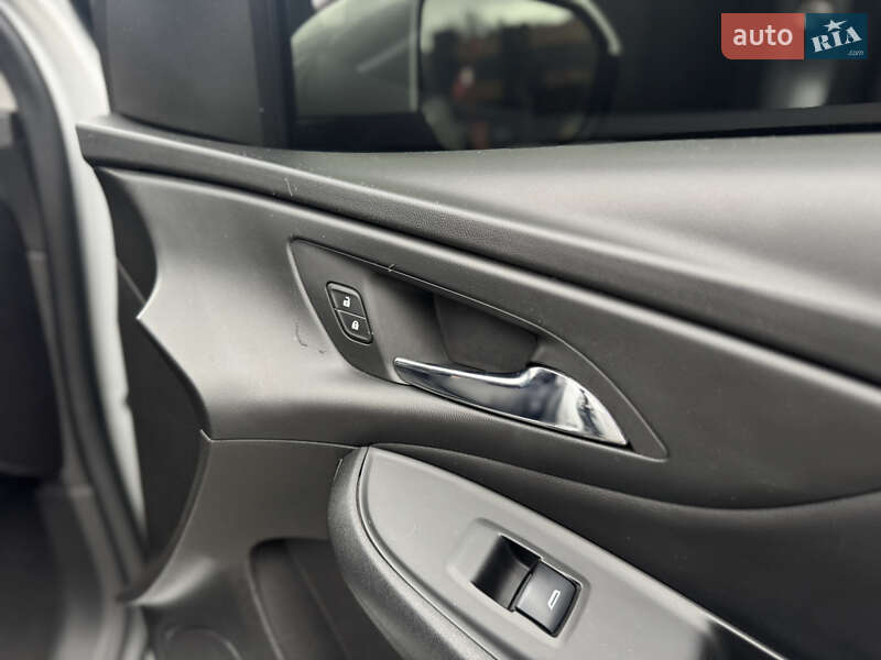 Хетчбек Chevrolet Volt 2016 в Києві