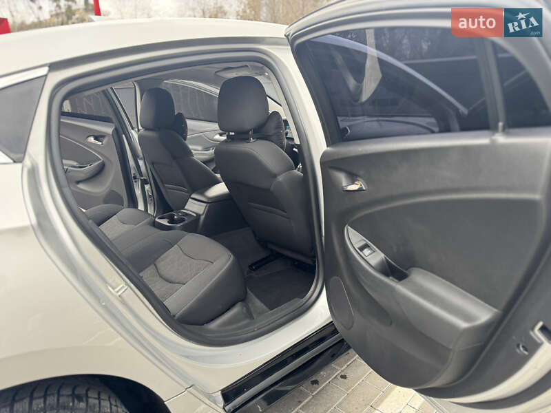 Хетчбек Chevrolet Volt 2016 в Києві