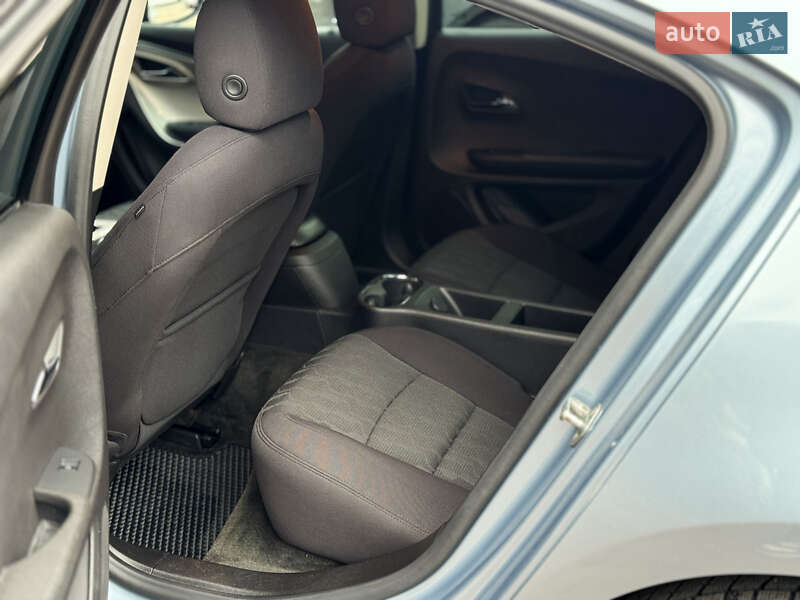 Хетчбек Chevrolet Volt 2012 в Києві