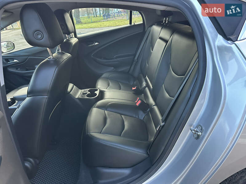 Хэтчбек Chevrolet Volt 2017 в Виннице