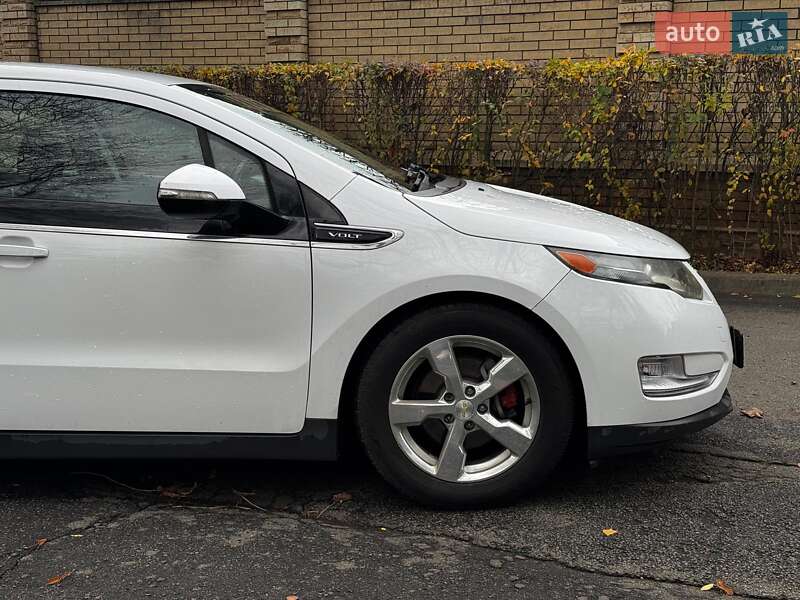 Хэтчбек Chevrolet Volt 2012 в Киеве