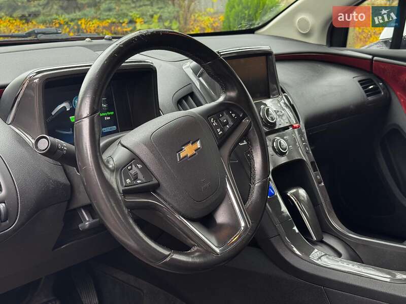 Хэтчбек Chevrolet Volt 2012 в Киеве
