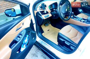 Хэтчбек Chevrolet Volt 2016 в Киеве