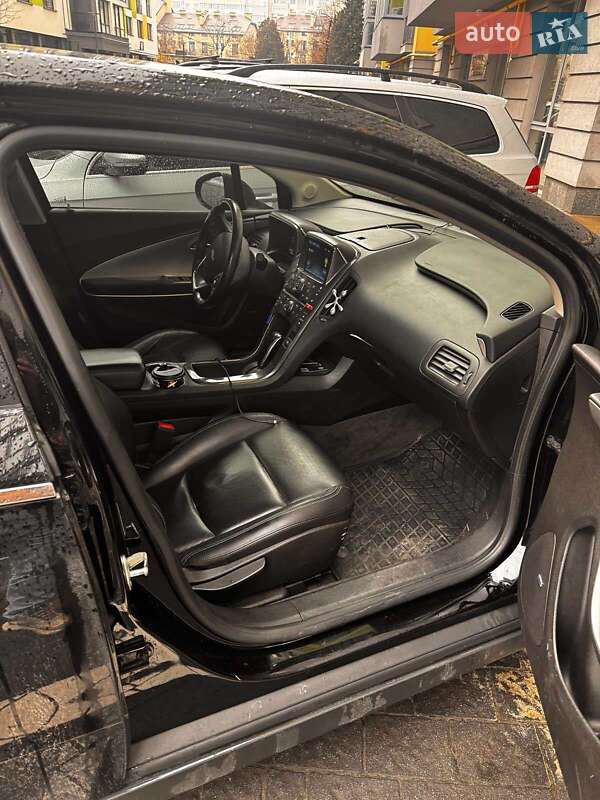 Хэтчбек Chevrolet Volt 2014 в Ивано-Франковске