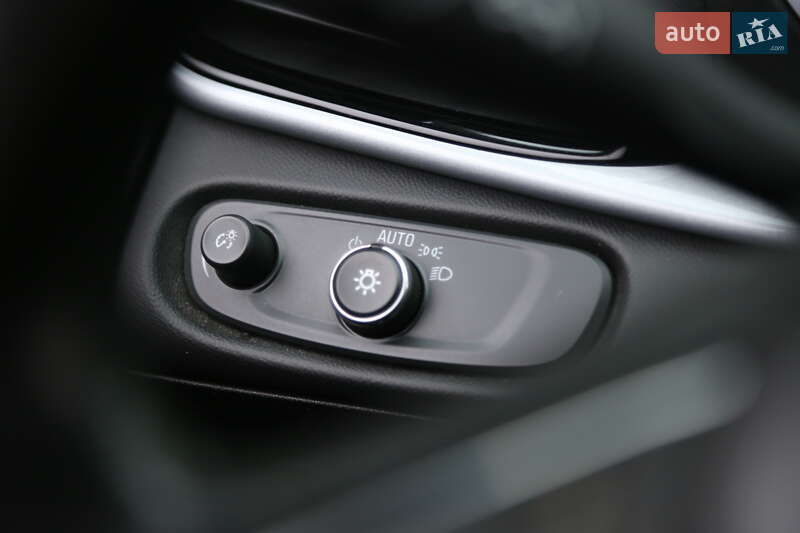 Хетчбек Chevrolet Volt 2016 в Києві