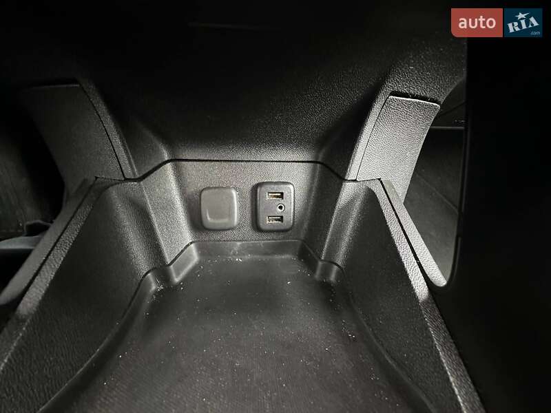 Хэтчбек Chevrolet Volt 2017 в Одессе фото 26 Хэтчбек Chevrolet Volt 2017 в Одессе