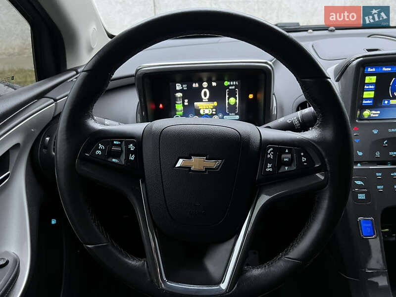 Хэтчбек Chevrolet Volt 2015 в Киеве