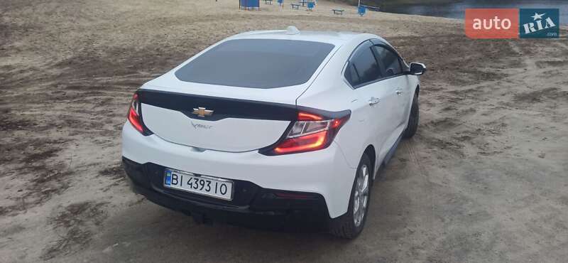 Хэтчбек Chevrolet Volt 2017 в Кременчуге фото 3 Хэтчбек Chevrolet Volt 2017 в Кременчуге