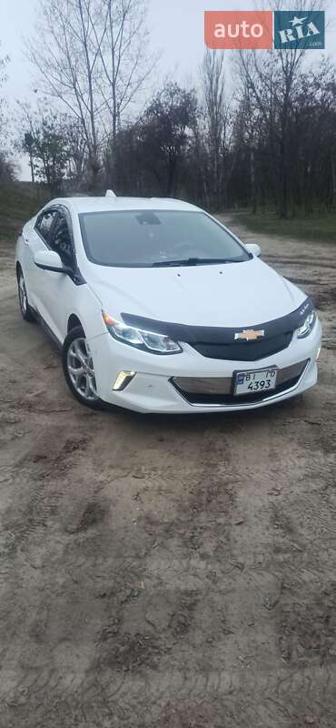 Хэтчбек Chevrolet Volt 2017 в Кременчуге фото 2 Хэтчбек Chevrolet Volt 2017 в Кременчуге