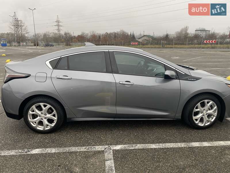 Хетчбек Chevrolet Volt 2018 в Києві