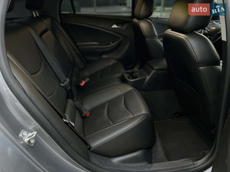Хэтчбек Chevrolet Volt 2017 в Одессе