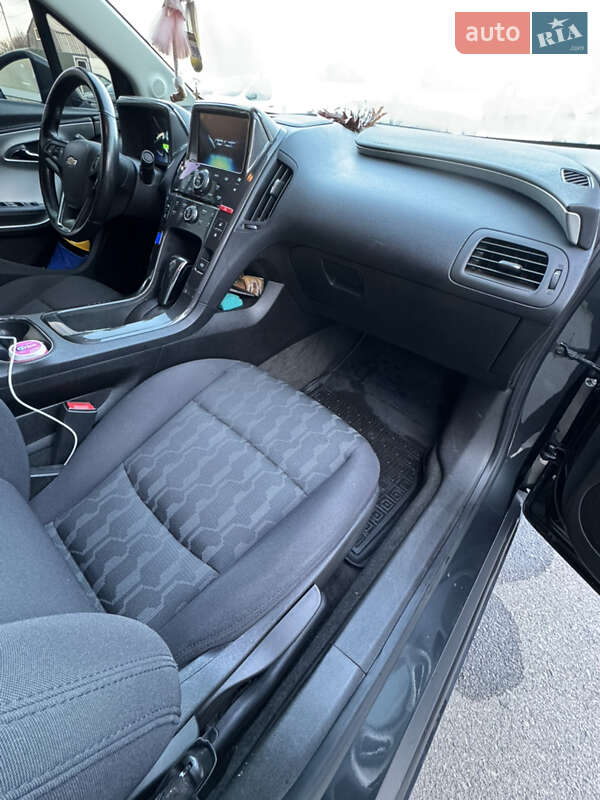 Хэтчбек Chevrolet Volt 2013 в Днепре