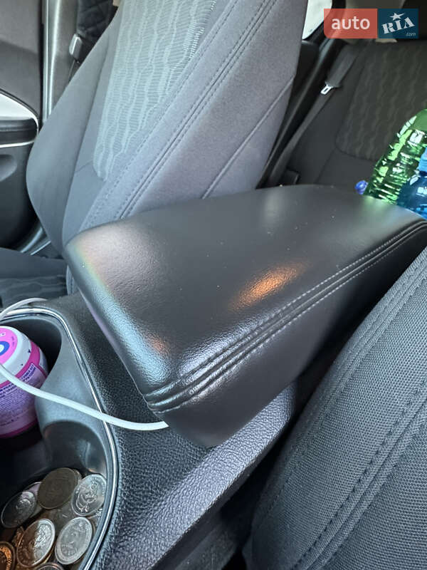 Хэтчбек Chevrolet Volt 2013 в Днепре