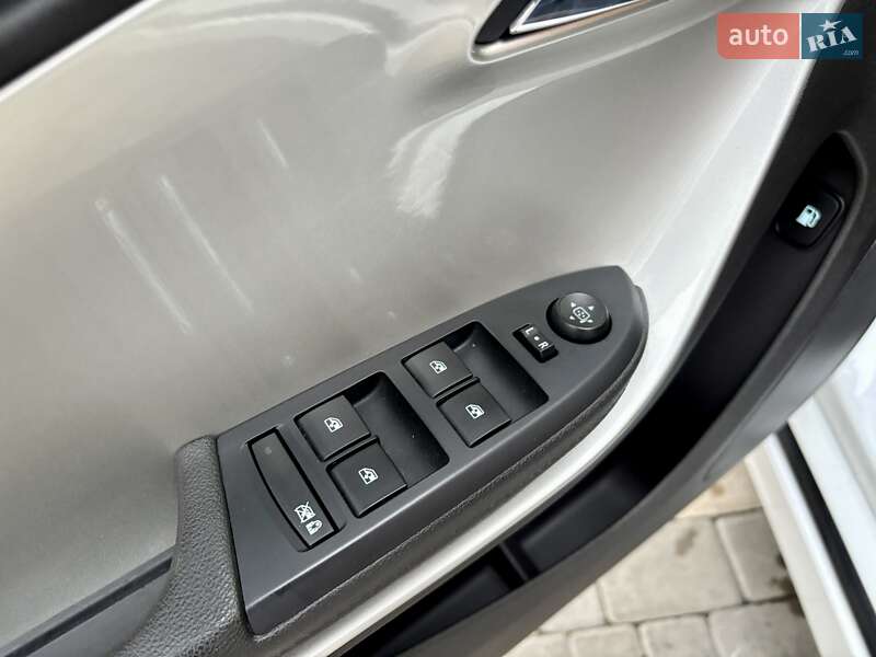 Хэтчбек Chevrolet Volt 2015 в Одессе