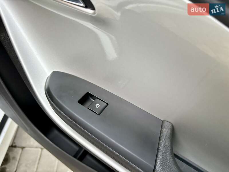 Хэтчбек Chevrolet Volt 2015 в Одессе