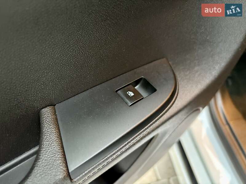 Хэтчбек Chevrolet Volt 2015 в Одессе