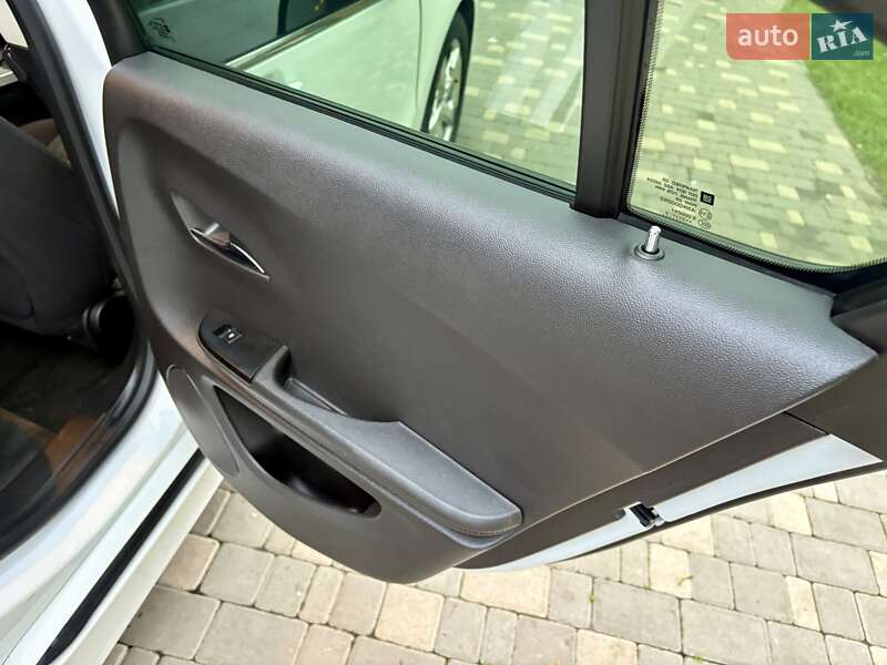 Хэтчбек Chevrolet Volt 2015 в Одессе