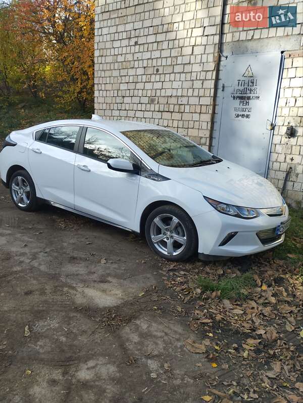 Хетчбек Chevrolet Volt 2018 в Чернівцях