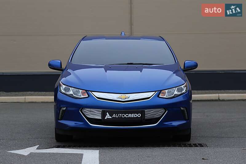 Хэтчбек Chevrolet Volt 2017 в Киеве