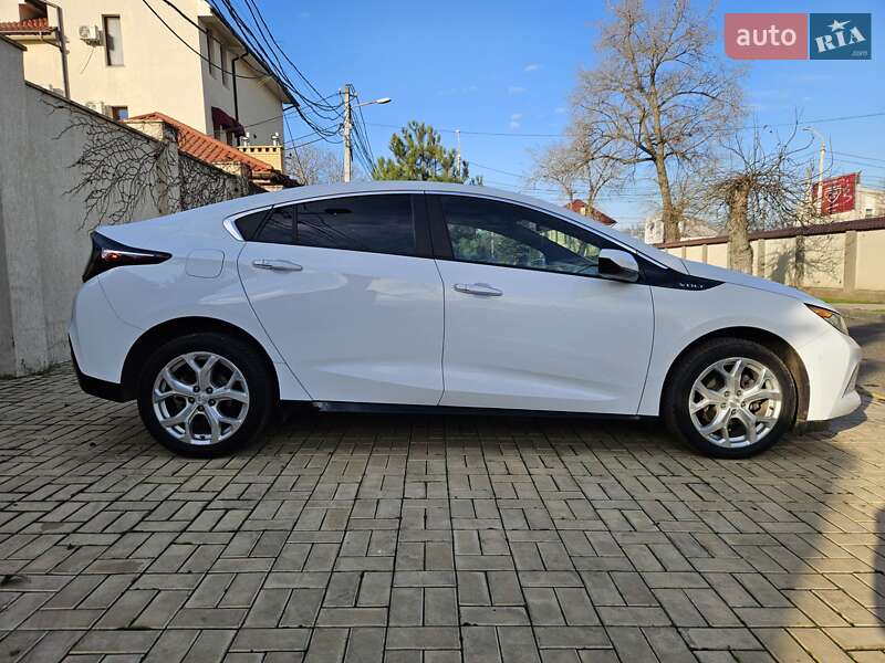 Хэтчбек Chevrolet Volt 2016 в Одессе