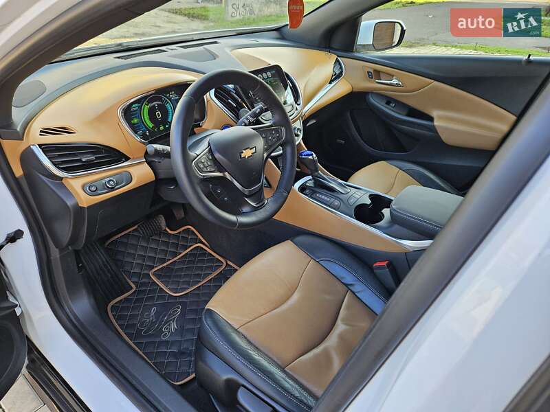 Хэтчбек Chevrolet Volt 2016 в Одессе