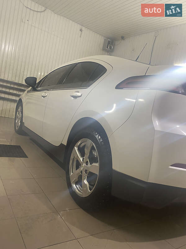 Хэтчбек Chevrolet Volt 2013 в Киеве фото 22 Хэтчбек Chevrolet Volt 2013 в Киеве