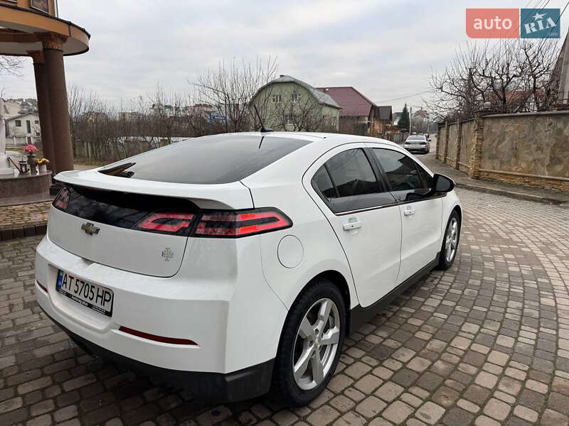 Хэтчбек Chevrolet Volt 2013 в Ивано-Франковске