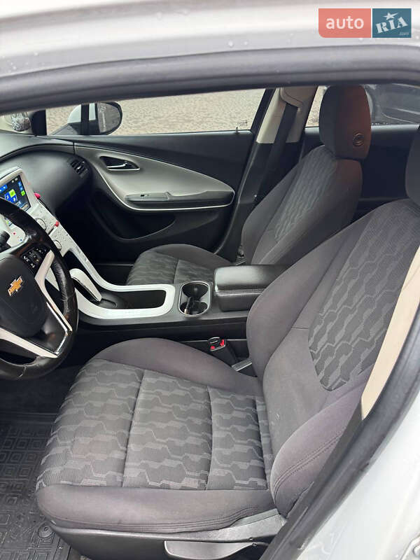 Хэтчбек Chevrolet Volt 2013 в Ивано-Франковске