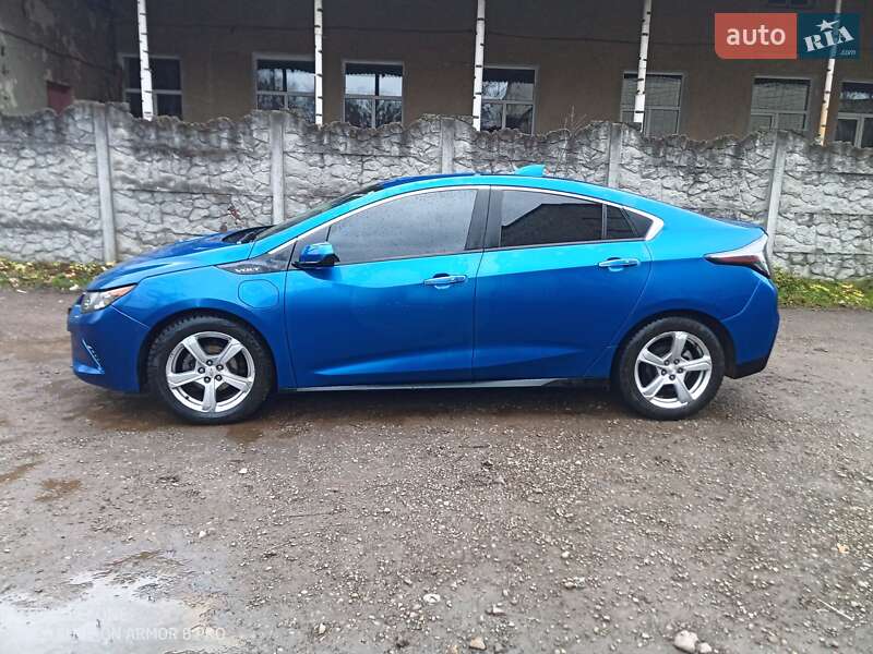 Хэтчбек Chevrolet Volt 2016 в Стрые