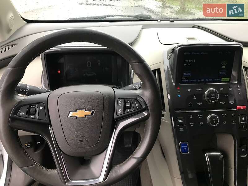 Хэтчбек Chevrolet Volt 2014 в Николаеве