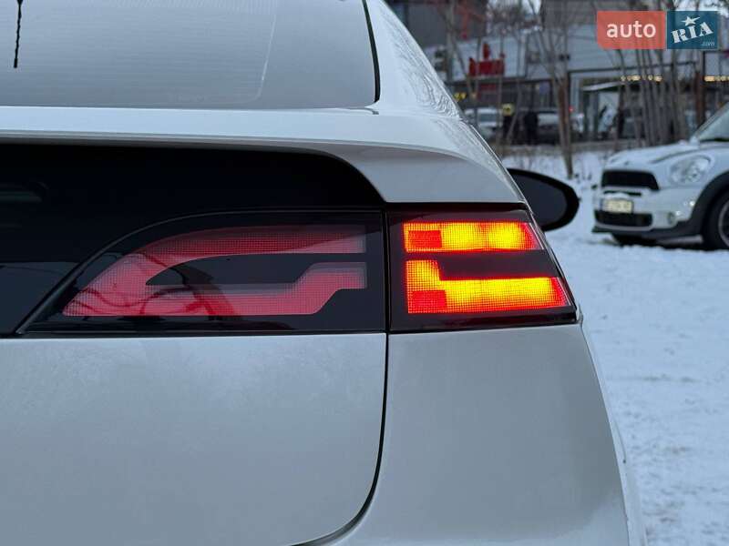 Хэтчбек Chevrolet Volt 2012 в Днепре