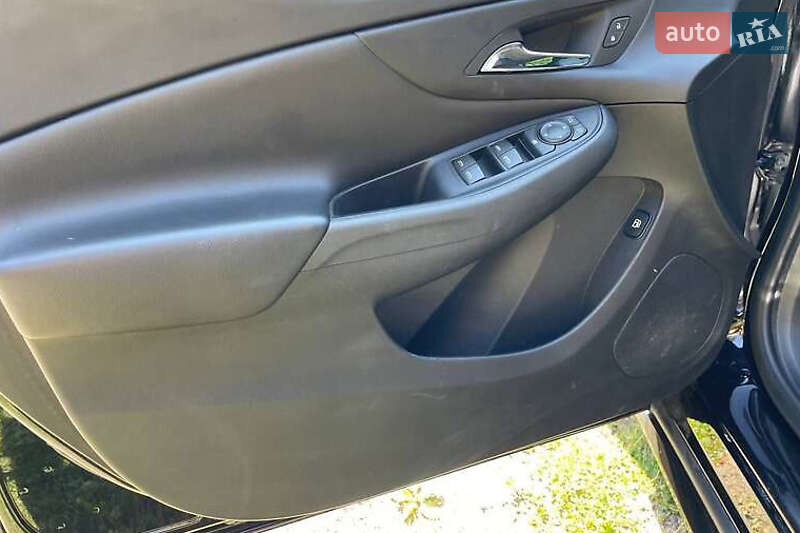 Хэтчбек Chevrolet Volt 2018 в Киеве