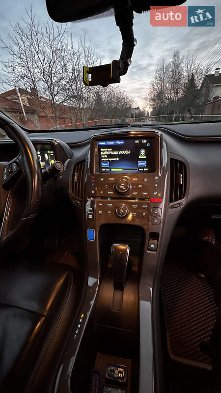 Хэтчбек Chevrolet Volt 2013 в Киеве
