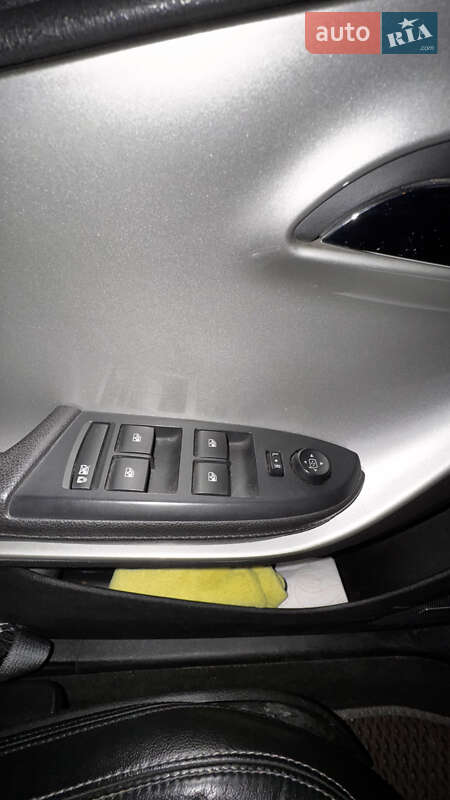 Хэтчбек Chevrolet Volt 2013 в Киеве