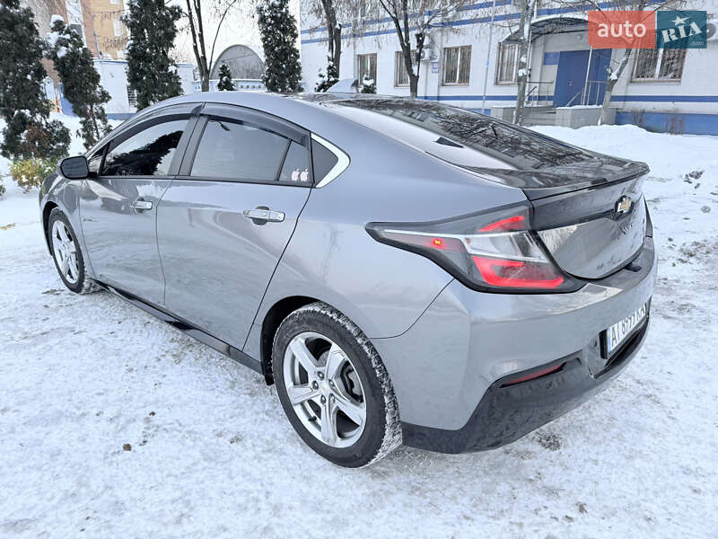 Хэтчбек Chevrolet Volt 2018 в Киеве