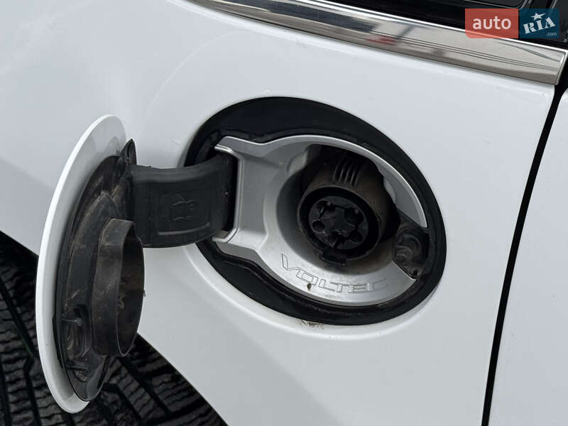 Хэтчбек Chevrolet Volt 2015 в Одессе фото 5 Хэтчбек Chevrolet Volt 2015 в Одессе