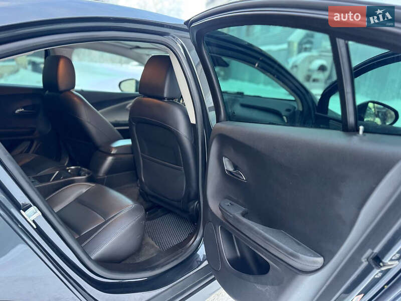 Хэтчбек Chevrolet Volt 2013 в Киеве